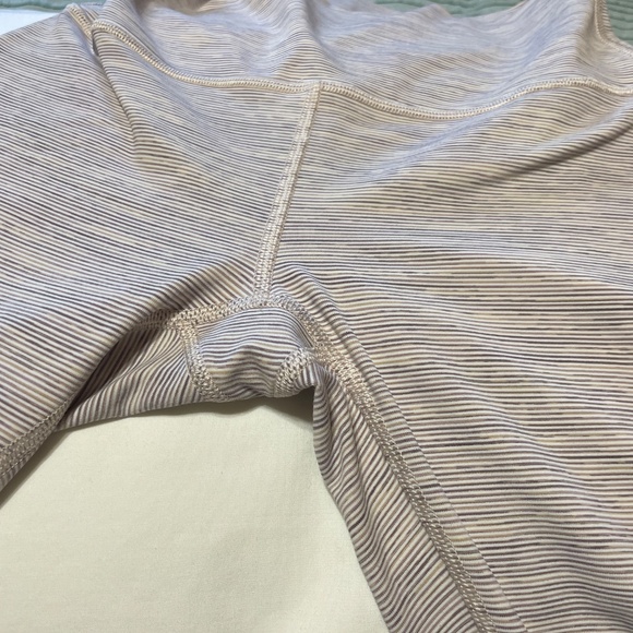 LIKE NEW Lululemon Wunder Under High Rise 28"  Wee Are From Space Pink Bliss - Picture 7 of 7